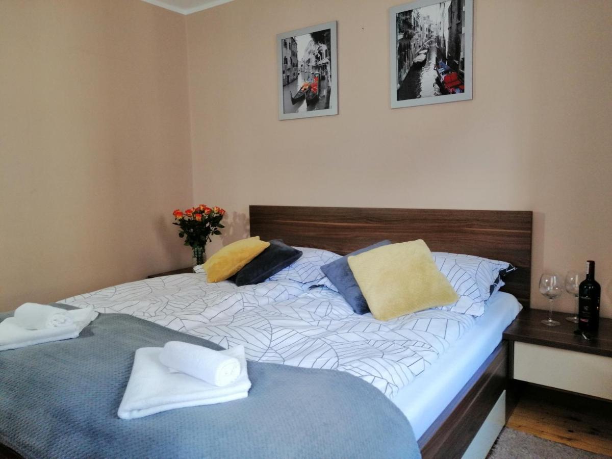 Ferienwohnung Cicha Przystan Apartament Starowka Kolberg Exterior foto